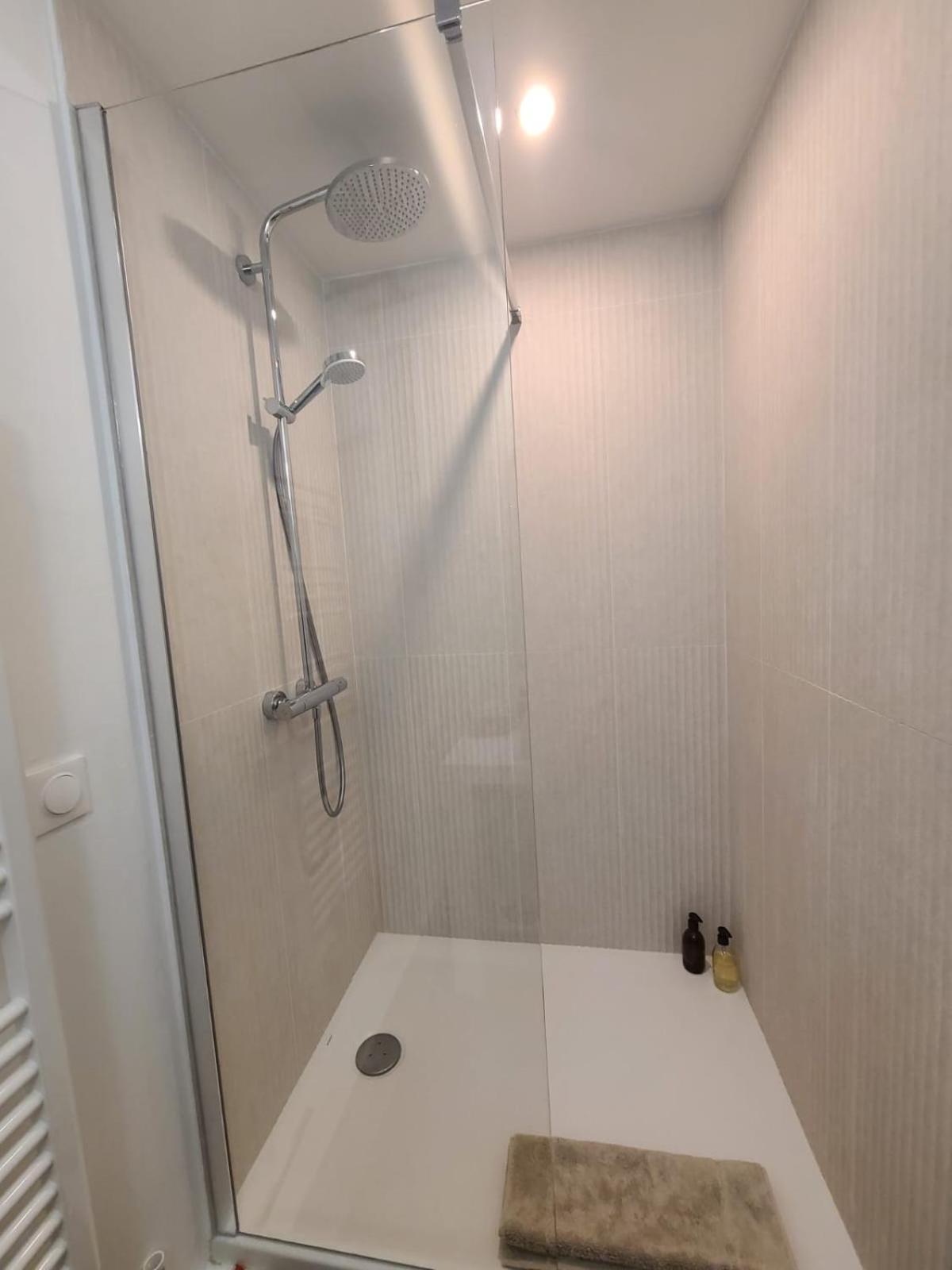 Superbe Appartement Familial En Coeur De Ville - Parking - Petit Dej Sur Demande ラシオタ エクステリア 写真